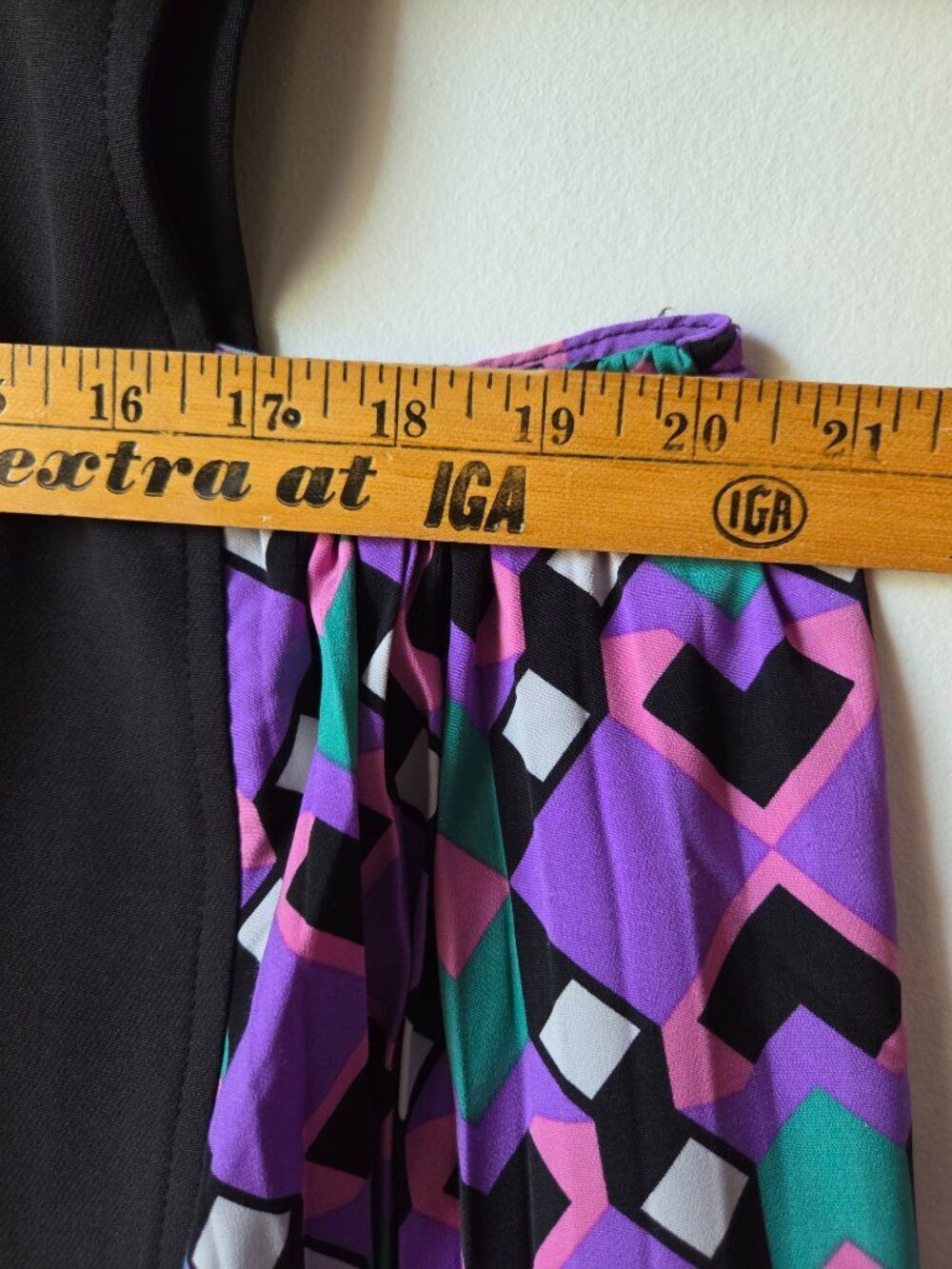 EUC LIKE NEW TCEC BLACK AND GEOMETRIC PRINT SWING SHORT DRESS SIZE SMALL - Picture 14 of 16